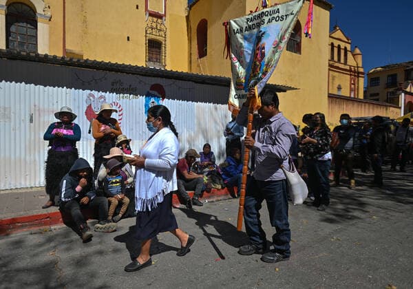 11th Anniversary Of The Death Of Bishop Samuel Ruiz Commemorated In Chiapas Hundreds of indigenous people from the villages surrounding San Cristobal de las Casas, took part in a pilgrimage and mass on the 11th anniversary of the death of Catholic Bishop Samuel Ruiz. Ruiz is best known for his role as mediator during the conflict between the Zapatista Army of National Liberation (EZLN) and the Institutional Revolutionary Party (PRI). Ruiz s diocese helped some hundreds of thousands of indigenous Maya people in Chiapas who were among Mexico s poorest marginalized communities. On Tuesday, January 25, 2022, in San Cristobal de las Casas, Chiapas, Mexico. San Cristobal de las Casas Mexico  Copyright: xArturxWidakx originalFilename: widak-11thanni220125_np6BP.jpg