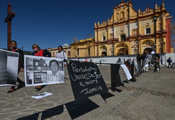 Mexican Journalists Demand End To Killings Photos of murdered journalists displayed in front of the Cathedral of San Cristobal de las Casas, during a nationwide protest against violence against journalists in Mexico. Journalist Lourdes Maldonado Lopez was shot dead on the 24 January 2022 in her car outside her home in Tijuana, marking the third murder of a journalist in the country this year. On Tuesday, January 25, 2022, in San Cristobal de las Casas, Chiapas, Mexico. San Cristobal de las Casas Mexico  Copyright: xArturxWidakx originalFilename: widak-mexicanj220125_npQa0.jpg