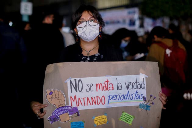 National Mobilization Demanding Justice For The Murdered Journalists A girl holds a banner that reads The truth is not killed by killing journalists outside of the Mexican Interior Ministry (SEGOB) during a protest to demand justice for journalists murdered in Mexico on January 25, 2021 in Mexico City, Mexico. Journalists carried out different acts of protest around the country as part of the National Mobilization Periodismo en Riesgo to demand justice for the murdered colleagues Lourdes Maldonado, Margarito Esquivel and Jose Luis Gamboa during this beginning of the year. Mexico City Mexico  Copyright: xGuillermoxGutiÃ rrezx originalFilename: gutierrez-notitle220125_npg9U.jpg