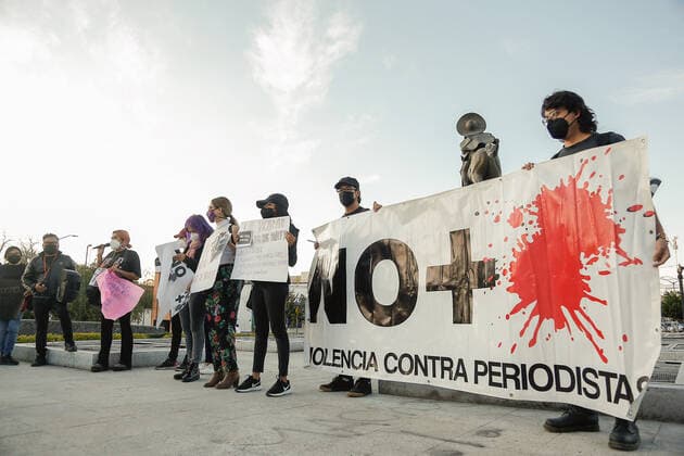 January 25, 2022, Queretaro, Mexico: Protesters hold a banner during a demonstration against the murder of the three journalists Jose Luis Arenas, Margarito Martinez and Lourdes Maldonado..From 2000 to date, ARTICLE 19 has documented 148 murders of journalists in Mexico, possibly related to their work. Of the total, 136 are men and 12 are women. Queretaro Mexico - ZUMAs197 20220125_zaa_s197_168 Copyright: xCesarxGomezx