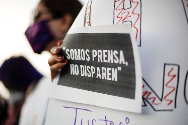 January 25, 2022, Queretaro, Mexico: A protester holds a placard during a demonstration against the murder of the three journalists Jose Luis Arenas, Margarito Martinez and Lourdes Maldonado..From 2000 to date, ARTICLE 19 has documented 148 murders of journalists in Mexico, possibly related to their work. Of the total, 136 are men and 12 are women. Queretaro Mexico - ZUMAs197 20220125_zaa_s197_170 Copyright: xCesarxGomezx