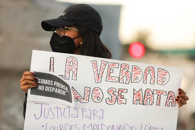 January 25, 2022, Queretaro, Mexico: A protester holds a placard during a demonstration against the murder of the three journalists Jose Luis Arenas, Margarito Martinez and Lourdes Maldonado..From 2000 to date, ARTICLE 19 has documented 148 murders of journalists in Mexico, possibly related to their work. Of the total, 136 are men and 12 are women. Queretaro Mexico - ZUMAs197 20220125_zaa_s197_173 Copyright: xCesarxGomezx