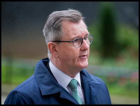 . 26 01 2022. London, United Kingdom. Jeffrey Donaldson Downing Street Jeffrey Donaldson, Party leader of the Democratic Unionist Party, departs No10 Downing Street.  xMartynxWheatleyx xi-Imagesx IIM-23040-0014