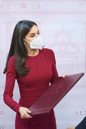 27-01-2022 Madrid Queen Letizia attend the presentation of the 13rd edition of the Luis Carandell awards for parliamentary journalism at the Senate palace in Madrid. Luis Carandell (1929-2002) was a Spanish journalist and writer. No Spain Â  Copyright: xPPEx