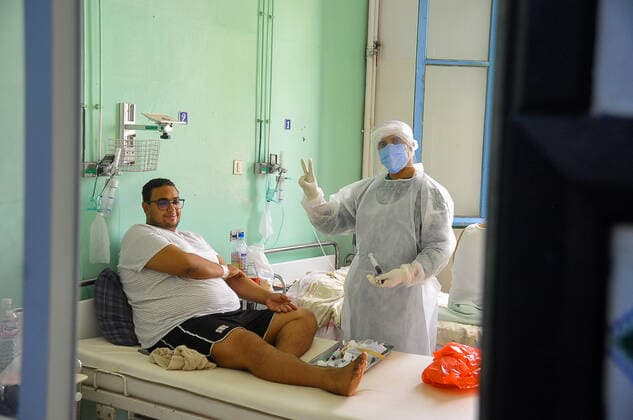 January 27, 2022, Tunis, Tunisia: Tunis, Tunisia. January 27, 2022. Patients with the Covid-19 virus are treated at the Charles de Gaulle hospital in Tunis, Tunisia. Covid-19 infections have continued to increase in Tunisia in January 2022, with the government imposing a curfew and preventive measures to contain the spread of the virus Tunis Tunisia - ZUMAd99_ 20220127_zap_d99_004 Copyright: xHasanxMradx