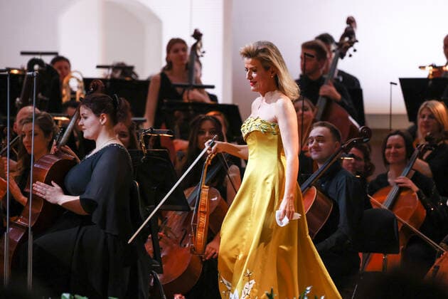 MOSCOW, RUSSIA - JANUARY 29, 2022: German violinist Anne-Sophie Mutter (C) is seen in Tchaikovsky Concert Hall during a gala concert celebrating 100 years since the opening of the Moscow Philharmonic Society. Artyom Geodakyan TASS  TS120990