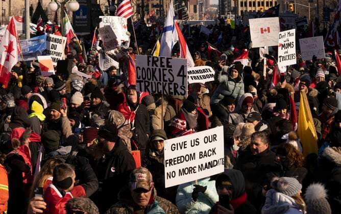 January 29, 2022, Ottawa, ON, Canada: Protesters participating in a cross-country truck convoy protesting measures taken by authorities to curb the spread of COVID-19 and vaccine mandates gather near Parliament Hill in Ottawa on Saturday, Jan. 29, 2022. Ottawa Canada  - ZUMAc35_ 20220129_zaf_c35_045 Copyright: xAdrianxWyldx