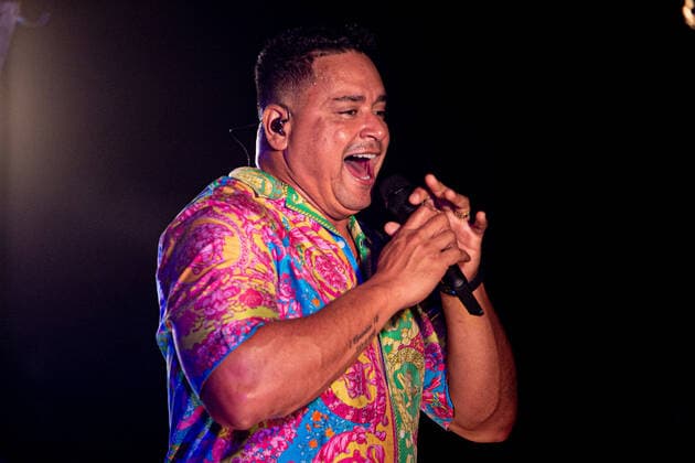 January 29, 2022, Florianopolis, Santa Catarina: Brazilian singer Xanddy, from the band Harmonia do Samba, cheers up the audience during a show at Folia no Park, a super micareta with the right to electric trio, abada and the best attractions of the Axe musical rhythm in the trendy summer of Jurere Internacional, in Florianopolis on Friday (29).  Copyright: xLecoxVianax