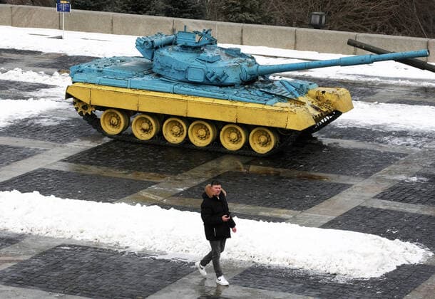 Daily Life In Ukraine Amid Russia Border Tensions A man walks in the National Museum of the History of Ukraine in the Second World War in the capital Kyiv, Ukraine on 29 January 2022. Russia has deployed about 130,000 troops to the borders of Ukraine taking into account the naval and aviation component, the Ukrainian defense minister said. Kyiv Ukraine  Copyright: xSTRx originalFilename: sindeyev-notitle220129_nplg3.jpg