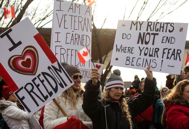 January 29, 2022, EDMONTON, AB, CANADA: People gather in support of the trucker convoy protesting measures taken by authorities to curb the spread of COVID-19 and vaccine mandates at the Alberta Legislature in Edmonton on Saturday, January 29, 2022. EDMONTON CANADA  - ZUMAc35_ 20220129_zaf_c35_105 Copyright: xJasonxFransonx