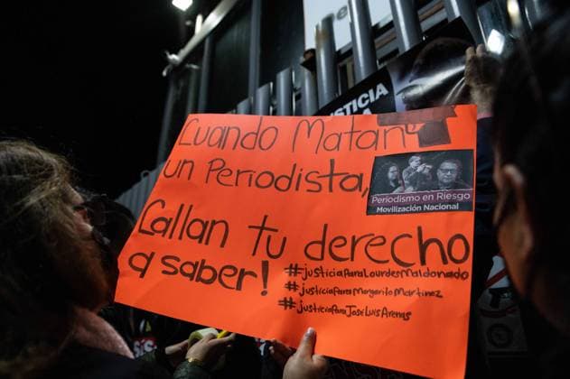 January 26, 2022, Tijuana, Baja California, Mexico: Members of the press put up signs in front of the offices of the nationÃ¢â‚¬â ¢s general prosecutor as part of a nation wide protest of the recent killings of reporter Lourdes Maldonado and photographer Margarito MartoÂ­nez Esquivel. Tijuana Mexico - ZUMAn305 20220126_znp_n305_018 Copyright: xRaquelxNatalicchiox