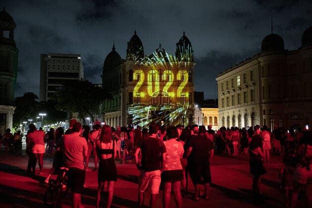 Bilder des Jahres 2022, News 01 Januar News Themen der Woche News Bilder des Tages (220131) -- RECIFE, Jan. 31, 2022 -- Photo taken on Jan. 30, 2022 shows the scene of a light show celebrating the upcoming Chinese Lunar New Year and Beijing 2022 Winter Olympics in Recife, Brazil. ) (BEIJING 2022)BRAZIL-RECIFE-LIGHT SHOW WangxTiancong 
