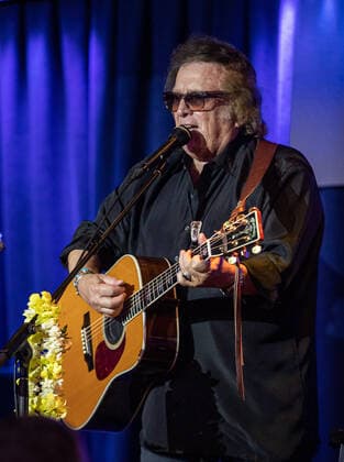 HONOLULU, HI - January 30, 2022: Don McLean performing at Blue Note Honolulu at The Ourtigger Waikiki Resort in Honolulu, HI on January 30, 2022. Copyright: xErikxKabikxPhotography xMediaPunchx