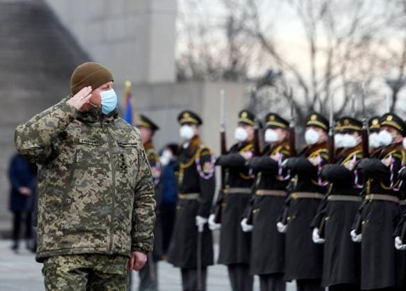 Commander-in-Chief of the Armed Forces of Ukraine Valerii Zaluzhnyi salutes at the Vitkov National Memorial in Prague, Czech Republic, on February 1, 2022, during his visit of the Czech Republic. (CTKxPhoto MichaelaxRihova) CTKPhotoP2022020105691  mir 13