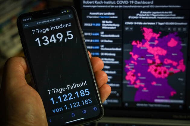Coronavirus in Deutschland - Covid-19-Dashboard des Robert Koch-Institut 04.02.2022: Robert Koch-Institut: 7-Tage-Inzidenz 1349,5. 7-Tage-Fallzahl 1.122.185 COVID-19-Fälle 10.671.602. Zugang um 248.838 gegenüber dem Vortag. COVID-19-Todesfälle 118.504. Zugang um 170 gegenüber dem Vortag.