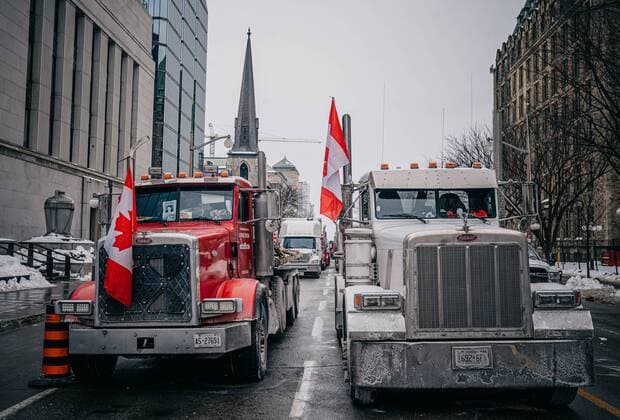 Canada Truck Drivers Protest 6754153 02.02.2022 A view shows trucks of protesters against COVID-19 restrictions in Ottawa, Canada. On January 29, thousands of truckers and hundreds of other demonstrators joined the so-called Freedom Convoy to protest against the vaccine mandates for truckers crossing the US-Canada border. Olga Samotoy Sputnik Ottawa Canada  Copyright: xOlgaxSamotoyx
