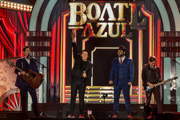 Entertainment Bilder des Tages SÃO PAULO, SP - 04.02.2022: SHOW BOATE AZUL - The duos Edson &amp; Hudson and Gian &amp; Giovani, two of the most important of country music without uniting in the show Boate Azul, with songs from their careers and country classics. During the presentation, recording was also made for the launch of an audiovisual. The show took place at Tom Brasil, south of São Paulo, capital, on the night of this Friday, February 4, 2022. x2166703x  VanxCampos