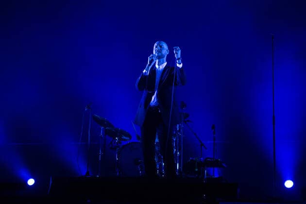 Madrugada live in Oslo, Norway Oslo, Norway. 04th, February 2022. The Norwegian rock band Madrugada performs a live concert at Oslo Spektrum in Oslo. Here singer and songwriter Sivert Hoyem is seen live on stage. Oslo Norway  Copyright: xGonzalesxPhoto Per-OttoxOppix