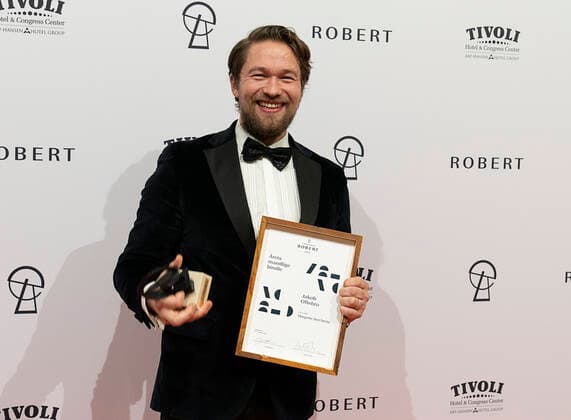 Jakob Oftebro gets the male supporting role of the year for Margrete the first ROBERT prizes will be with Camilla Bendix which has been awarded in Tivoli Hotel Congress Center on Saturday 5 February 2022, Copenhagen Denmark  Copyright: ClausxBechx Cop102 spdk20220205-215707-L