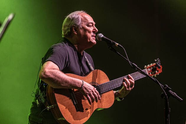 SÃO PAULO DE OLIVENÇA, AM - 05.02.2022: SHOW MPB4 E TOQUINHO - toquinho. The MPB4 musical ensemble performs alongside Toquinho and Camila Faiustino with songs by Chico Buarque, Vinicius de Moraes, among others. The presentation took place on the night of this Saturday, February 5, 2022, at Tom Brasil, in São Paulo. x2167119x  VanxCampos