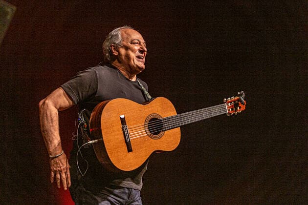 SÃO PAULO DE OLIVENÇA, AM - 05.02.2022: SHOW MPB4 E TOQUINHO - toquinho. The MPB4 musical ensemble performs alongside Toquinho and Camila Faiustino with songs by Chico Buarque, Vinicius de Moraes, among others. The presentation took place on the night of this Saturday, February 5, 2022, at Tom Brasil, in São Paulo. x2167125x  VanxCampos