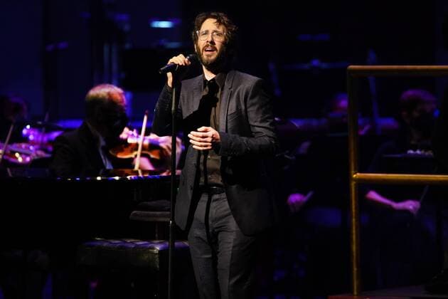 February 5, 2022, St. Petersburg, Florida, USA: Josh Groban performs with the Florida Orchestra at the Mahaffey Theater as part of their fundraiser gala on Saturday, Feb. 5, 2022 in St. Petersburg. St. Petersburg USA - ZUMAs70_ 20220205_zan_s70_015 Copyright: xLuisxSantanax