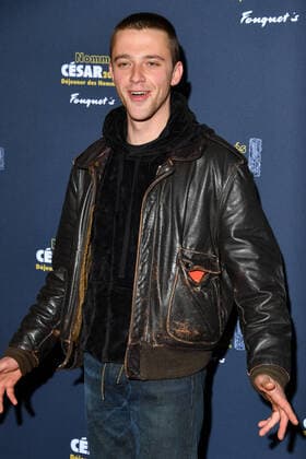 Frankreich, nationaler Filmpreis Cesar - Bekanntgabe der Nominierungen Benjamin Voisin - Dejeuner des nommes aux Cesar 2022 au Fouquet s a Paris CELEBRITES : Dejeuner des nommes aux Cesar 2022 au Fouquet s - Paris - 06 02 2022 LionelUrman Panoramic 