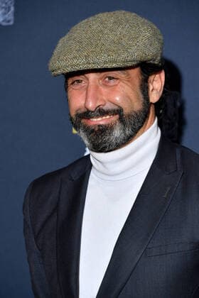 Olivier Benkemoun - Dejeuner des nommes aux Cesar 2022 au Fouquet s a Paris CELEBRITES : Dejeuner des nommes aux Cesar 2022 au Fouquet s - Paris - 06 02 2022 LionelUrman Panoramic 