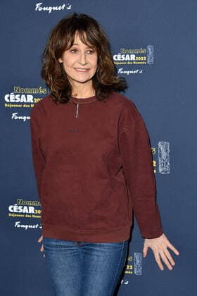 Valerie Lemercier - Dejeuner des nommes aux Cesar 2022 au Fouquet s a Paris CELEBRITES : Dejeuner des nommes aux Cesar 2022 au Fouquet s - Paris - 06 02 2022 LionelUrman Panoramic 