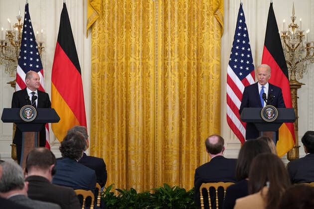 Bilder des Jahres 2022, News 02 Februar News Themen der Woche KW06 News Bilder des Tages President Biden participates in a joint press conference with German Chancellor Olaf Scholz in the East Room of the White house on Monday, February 7, 2022 in Washington, D.C.  WAP2022020701 LeighxVogel