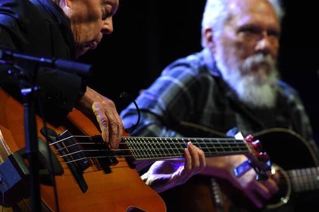 February 8, 2022, Orlando, Florida, United States: Jack Casady (L) and Jorma Kaukonen of Hot Tuna perform at The Plaza Live in Orlando. Casady and Kaukonen are founding members of the psychedelic rock band, Jefferson Airplane. Orlando United States - ZUMAs197 20220208_zaa_s197_343 Copyright: xPaulxHennessyx