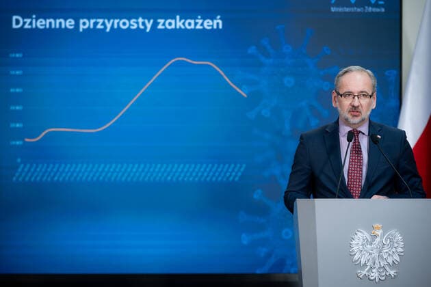 Poland Cuts COVID Restrictions Minister of Health Adam Niedzielski during the press conference announced a cut to the isolation period for people infected with the coronavirus and looser quarantine rules. Warsaw, Poland, on 9 February 2022 Warsaw Mazowsze Poland  Copyright: xMateuszxWlodarczykx originalFilename: wlodarczyk-polandcu220209_np6hA.jpg