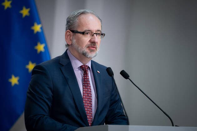 Poland Cuts COVID Restrictions Minister of Health Adam Niedzielski during the press conference announced a cut to the isolation period for people infected with the coronavirus and looser quarantine rules. Warsaw, Poland, on 9 February 2022 Warsaw Mazowsze Poland  Copyright: xMateuszxWlodarczykx originalFilename: wlodarczyk-polandcu220209_np7sZ.jpg