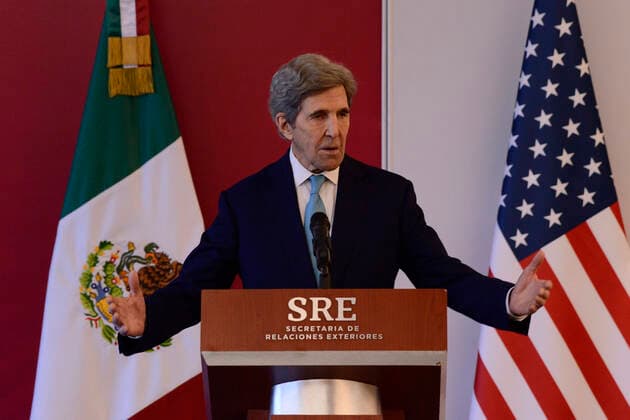 John Kerry Working Visit To Mexico MEXICO CITY, MEXICO - FEBRUARY 9, 2022: John Kerry, US Special Presidential Envoy for Climate, gesticulates while speak during a press conference to discuss climate change and electricity reform at the Foreign Office. On February 9, 2022 in Mexico City, Mexico. (Photo by Carlos Tischler Eyepix Group) Copyright: xCarlosxTischlerx xEyepixxGroupx EYEPIX_CT_09022022_55538