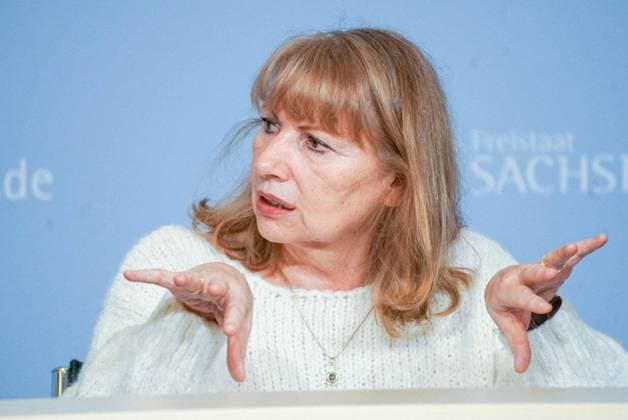 Datum: 01.02.22 Uhrzeit: 13:46 Ort: Dresden Im Bild: Petra Köpping, Staatsministerin für Soziales und Gesellschaftlichen Dresden - Sachsen lockert die Corona-Regeln xBenedict Bartschx
