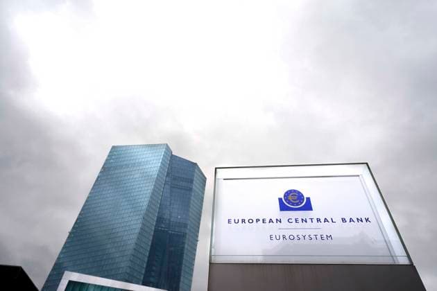 Europaeische Zentralbank Frankfurt Gebaeude des Hauptsitz der Europaeischen Zentralbank in Frankfurt bei duesteren bewoelkten Wetter Frankfurt Hessen Deutschland *** European Central Bank Frankfurt European Central Bank Headquarters Building in Frankfurt in dark cloudy weather Frankfurt Hesse Germany