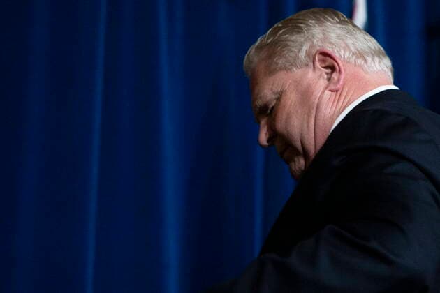 Kanada, Pressekonferenz zum Notstand in Ontario February 11, 2022, TORONTO, ON, CAN: Ontario Premier Doug Ford attends a news conference at the Queens Park Legislature, in Toronto, on Friday, February 11, 2022. Ford says he is declaring a state of emergency in response to ongoing blockades in Ottawa and Windsor, Ont. TORONTO CAN  - ZUMAc35_ 20220211_zaf_c35_110 Copyright: xChrisxYoungx
