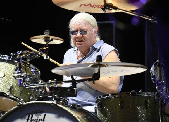 HOLLYWOOD, FL - FEBRUARY 10: Deep Purple performs during opening night of their US Tour at the Seminole Hard Rock Hotel & Casino on February 10, 2022 in Hollywood, Florida. Copyright: xmpi04x