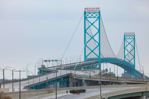 February 11, 2022, Detroit, Michigan, USA: The Ambassador Bridge which connects Canada and the United States stands empty after Canadian truckers blocked the bridge on Canadian side of the border in response to a protest against COVID-19 vaccine mandates and restrictions. Detroit USA - ZUMAd167 20220211_new_d167_010 Copyright: xBrianxDempseyx