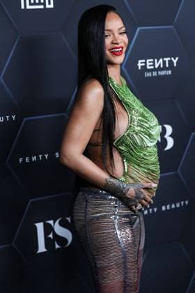 Fenty Beauty And Fenty Skin Celebration Hosted By Rihanna Barbadian singer Rihanna (Robyn Rihanna Fenty NH) wearing The Attico arrives at the Fenty Beauty And Fenty Skin Celebration Hosted By Rihanna held at Goya Studios on February 11, 2022 in Hollywood, Los Angeles, California, United States. Goya Studios, Hollywood, Los Angeles, California California United States  Copyright: xImagexPressxAgencyx originalFilename: collin-fentybea220212_np5ec.jpg