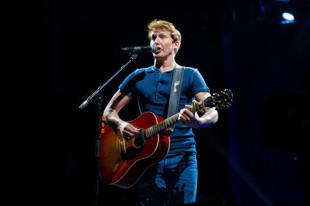 Singer-songwriter James Blunt performs live at Leeds First Direct Arena as part of his Once Upon A Mind tour Featuring: James Blunt Where: Leeds, Yorkshire, United Kingdom When: 11 Feb 2022 Credit: Graham Finney Cover Images Copyright: xx 51150189 EDITORIAL USE ONLY. NOT FOR USE BY NEWSPAPERS BASED IN THE UK.