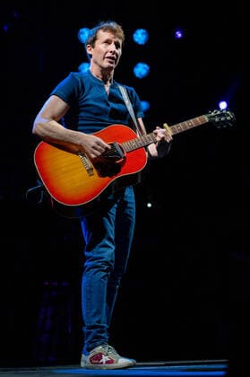 Singer-songwriter James Blunt performs live at Leeds First Direct Arena as part of his Once Upon A Mind tour When: 11 Feb 2022 Credit: Graham Finney Cover Images Copyright: xx 51150190 EDITORIAL USE ONLY. NOT FOR USE BY NEWSPAPERS BASED IN THE UK.
