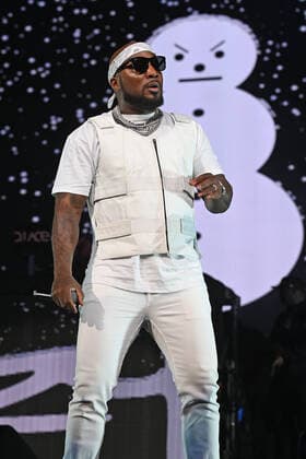 SUNRISE FL - FEBRUARY 12: Jeezy performs during the Legendz of the Streetz Tour at The FLA Arena on February 12, 2022 in Sunrise, Florida. Copyright: xmpi04x