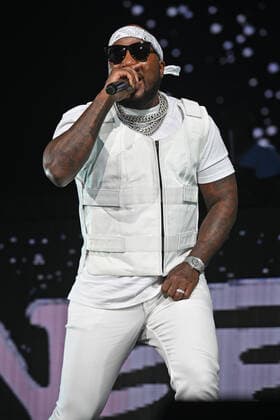 SUNRISE FL - FEBRUARY 12: Jeezy performs during the Legendz of the Streetz Tour at The FLA Arena on February 12, 2022 in Sunrise, Florida. Copyright: xmpi04x