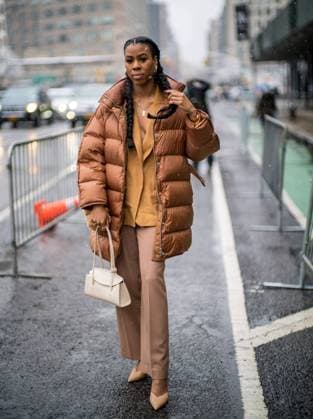 February 13, 2022, New York, New York, U.S: TERRI BURNS poses for photos during fashion week outside of Spring Studios in New York. Burns is an investment partner with Google Investors and is attending the early show case Ã¢â‚¬oeIn The BlackÃ¢â‚¬Â at New York Fashion Week. New York U.S. - ZUMAp140 20220213_zap_p140_011 Copyright: xBrianxBranchxPricex