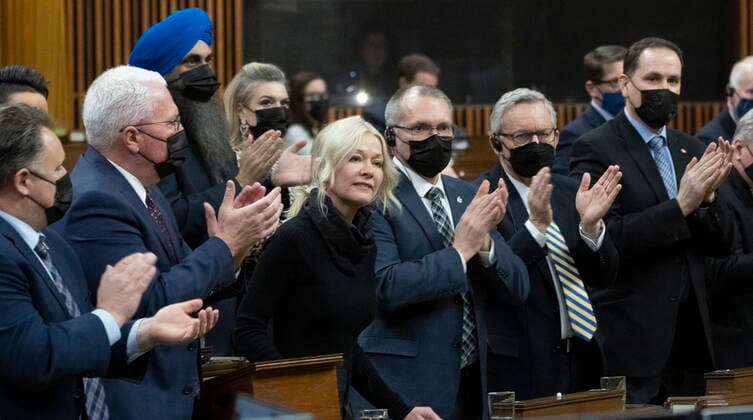 February 14, 2022, Ottawa, ON, Canada: Conservative MPöÄÃ s give Interim leader Candice Bergen a standing ovation following a question to the government during Question Period, Monday, February 14, 2022 in Ottawa. Ottawa Canada  - ZUMAc35_ 20220214_zaf_c35_135 Copyright: xAdrianxWyldx