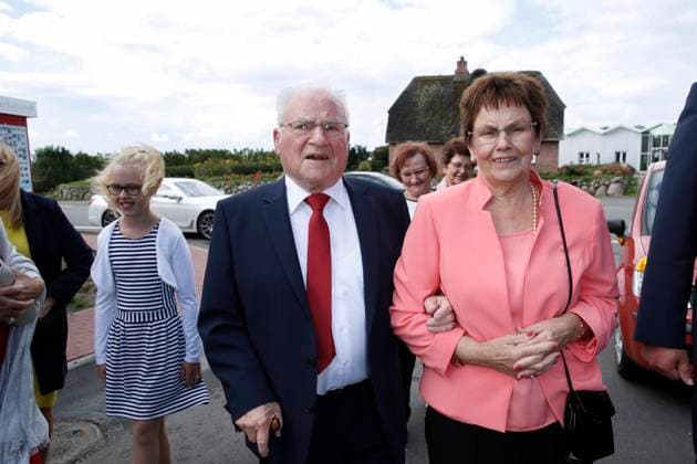 Eltern von Guido_Maria_Kretschmer Erich und Marianne Kretschmer Hochzeit von Guido_Maria_Kretschmer und Frank_Mutters. Kirchliche Trauung am 8. September 2018 in der St. Severin Kirche auf Sylt *** Parents from Guido Maria Kretschmer Erich and Marianne Kretschmer Wedding from Guido Maria Kretschmer and Frank Mutters ecclesiastical Wedding ceremony on 8 September 2018 in the St Severin Church at Sylt Copyright: xVISTAPRESSx xG.xChlebarov