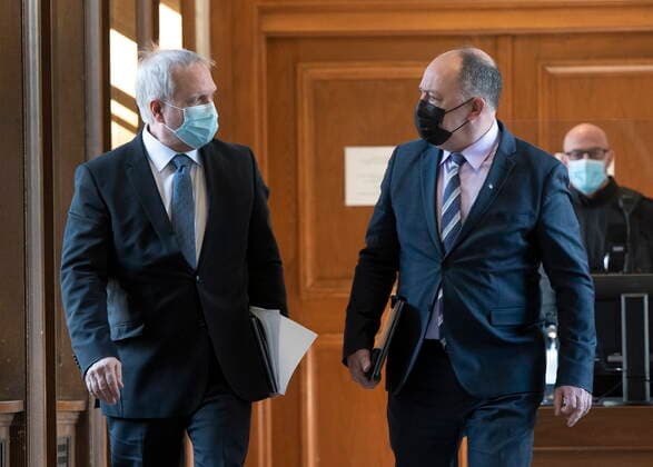 February 15, 2022, QUEBEC, PQ, Canada: Quebec Health Minister Christian Dube, right, and Luc Boileau, Quebec interim director of National Public Health walk to a news conference on the COVID-19 pandemic, Tuesday, February 15, 2022 at the legislature in Quebec City. QUEBEC Canada  - ZUMAc35_ 20220215_zaf_c35_148 Copyright: xJacquesxBoissinotx