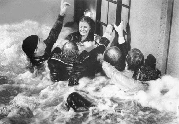 July 28, 2020, USA: Shirley Knight (center), on-set of the Film, Beyond the Poseidon Adventure , Warner Bros., 1979 USA - ZUMAg145 20200728_zza_g145_013 Copyright: xJtxVintagex