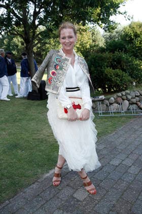 Jenny Falckenberg Katharina_und_Manfred_Baumann laden zum 42. Krebsessen ins Restaurant Kaamp-Hüs ein am 27. Juli 2019 auf Sylt *** Jenny Falckenberg Catherine and Manfred Baumann shop to 42 Crab dinner ins Restaurant Kaamp Hüs a on 27 July 2019 at Sylt Copyright: xVISTAPRESSx xG.xChlebarov